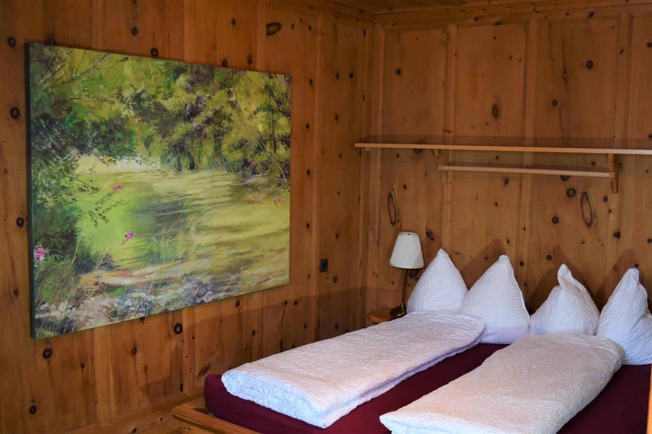 Chasa Sassalba Bed & Breakfast Lu Bagian luar foto