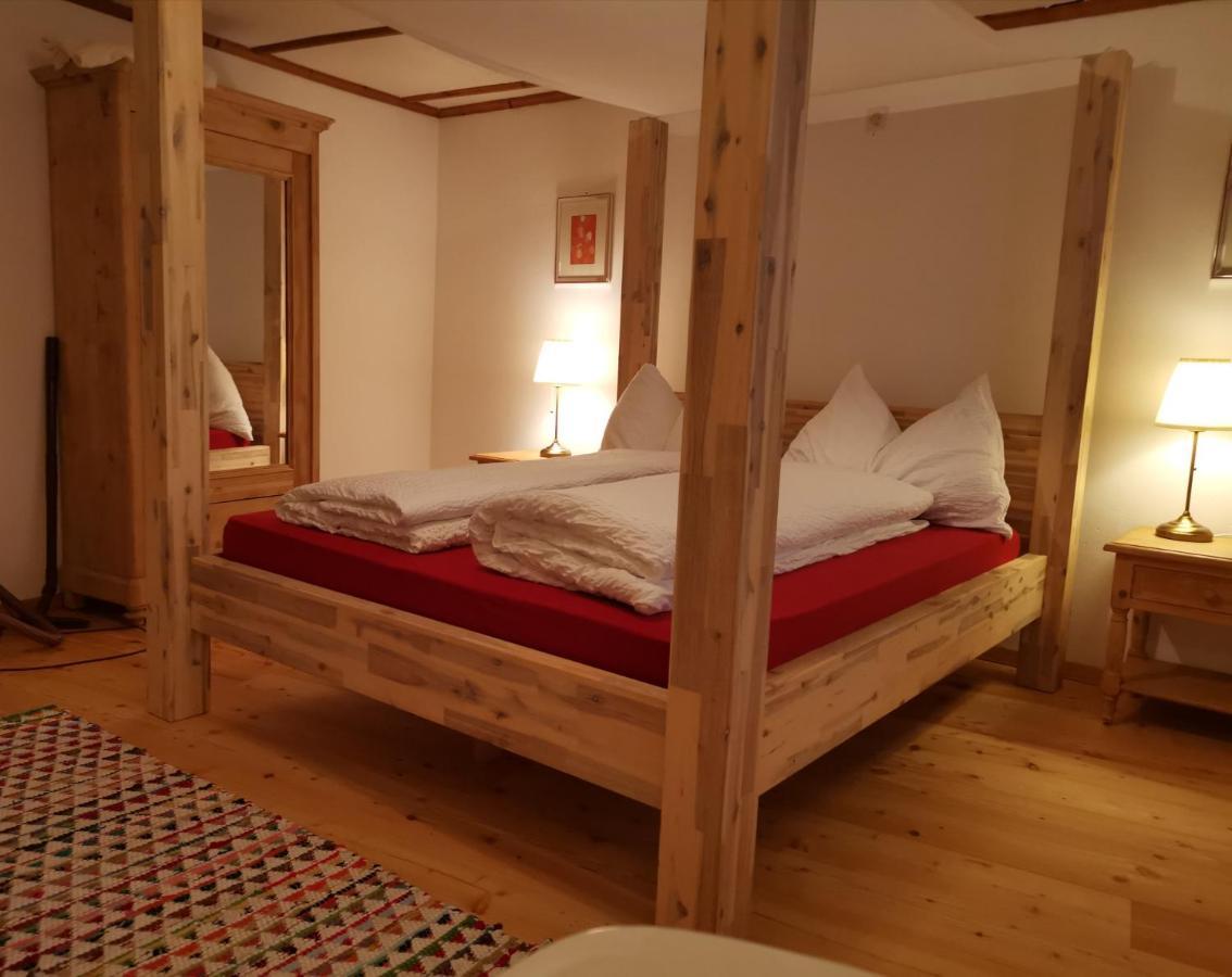 Chasa Sassalba Bed & Breakfast Lu Bagian luar foto
