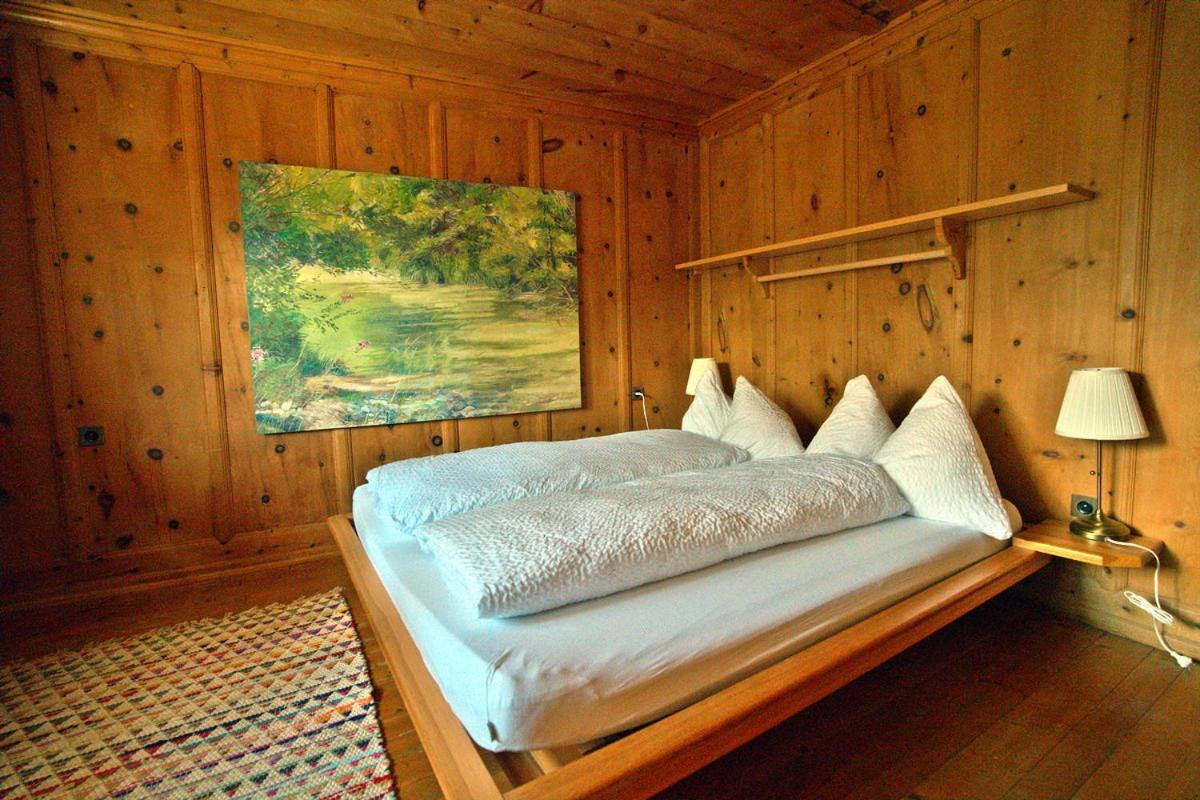 Chasa Sassalba Bed & Breakfast Lu Bagian luar foto