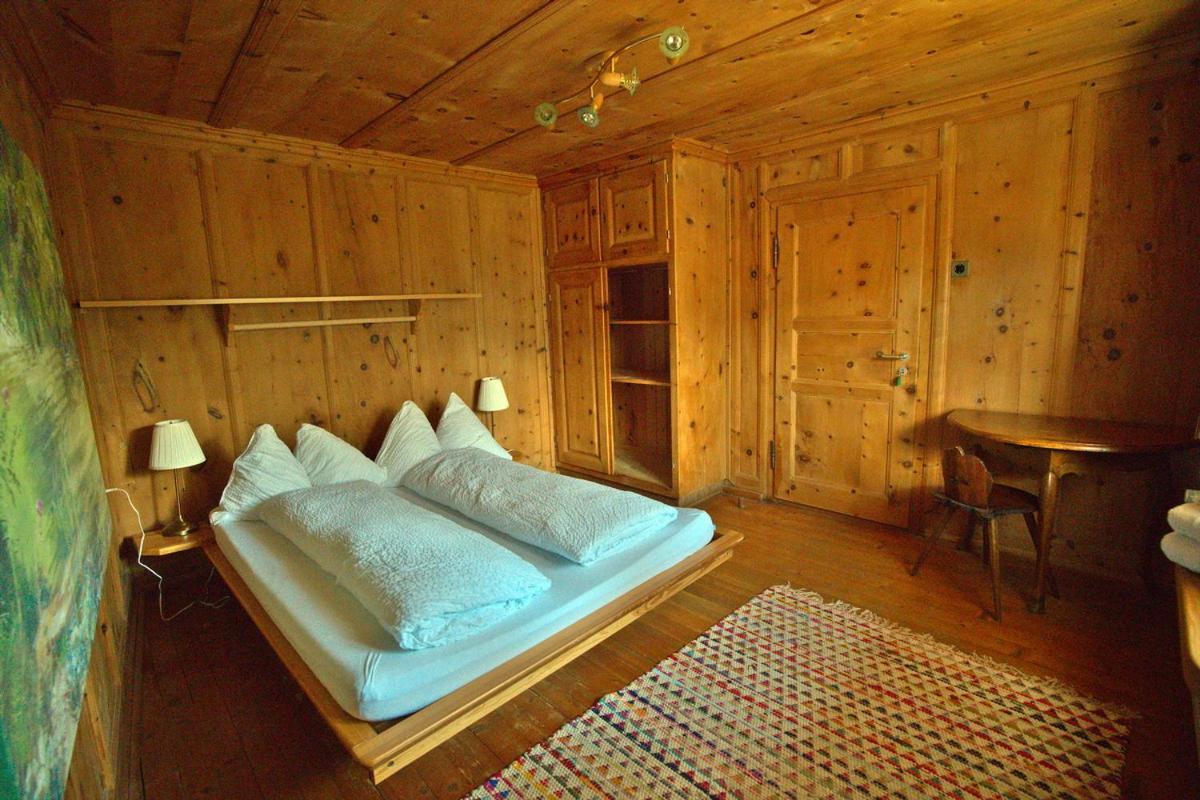 Chasa Sassalba Bed & Breakfast Lu Bagian luar foto