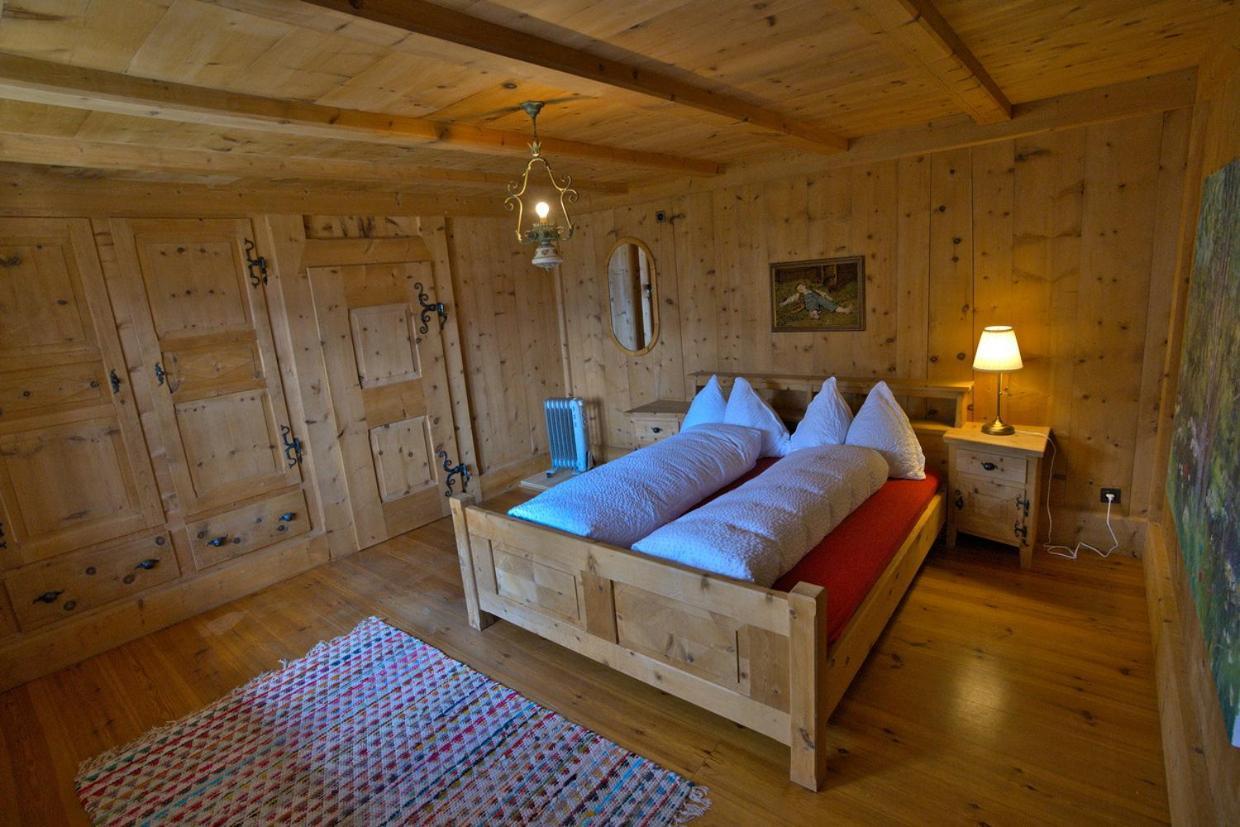 Chasa Sassalba Bed & Breakfast Lu Bagian luar foto